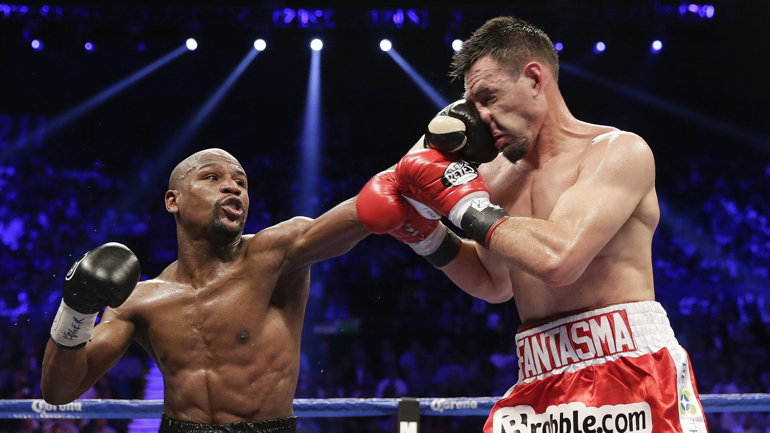 火箭连续反击得分提升场上节奏，火箭返回速度